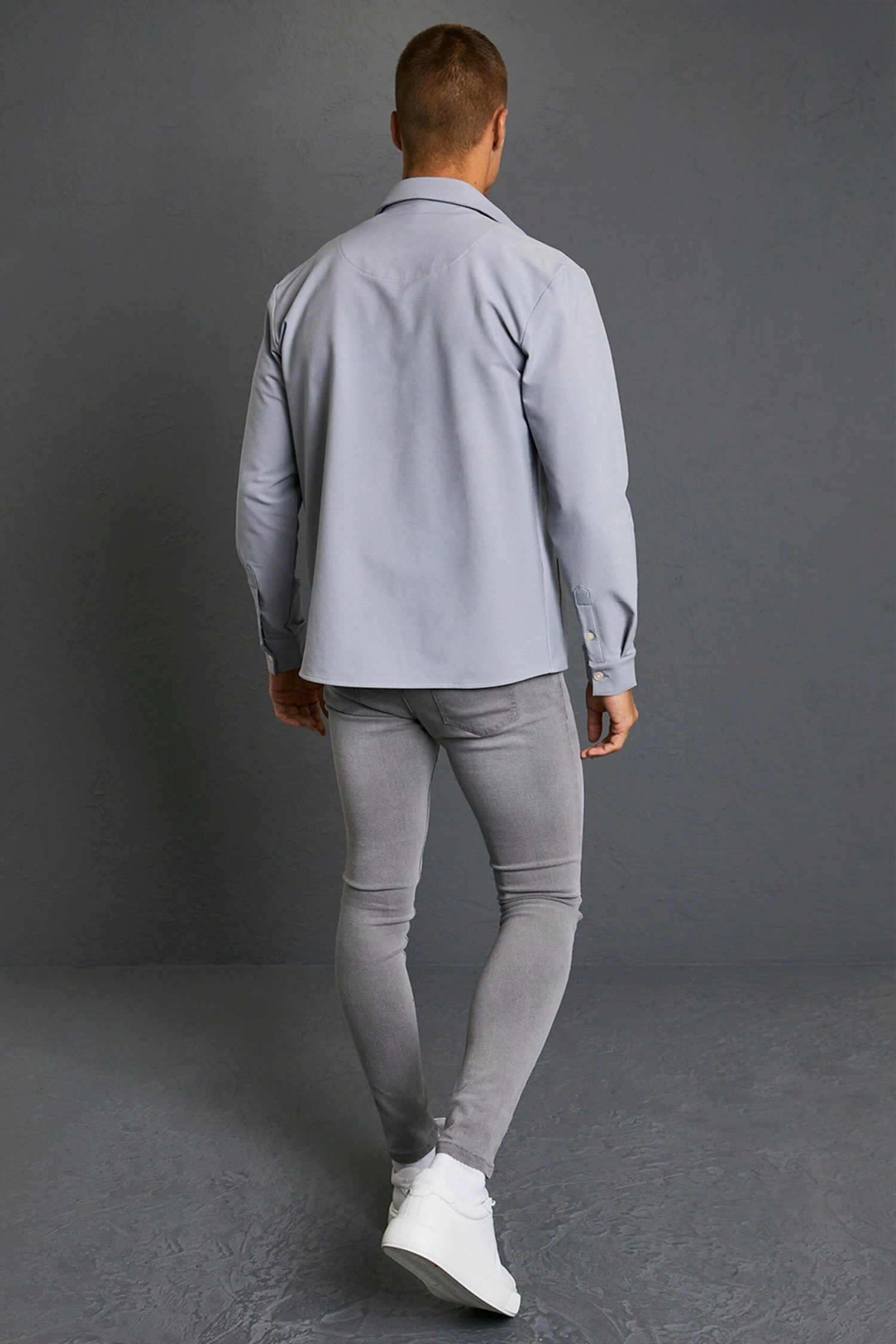 Surchemise à Poches Multiples 2 Surchemise à Poches Multiples – Image 2