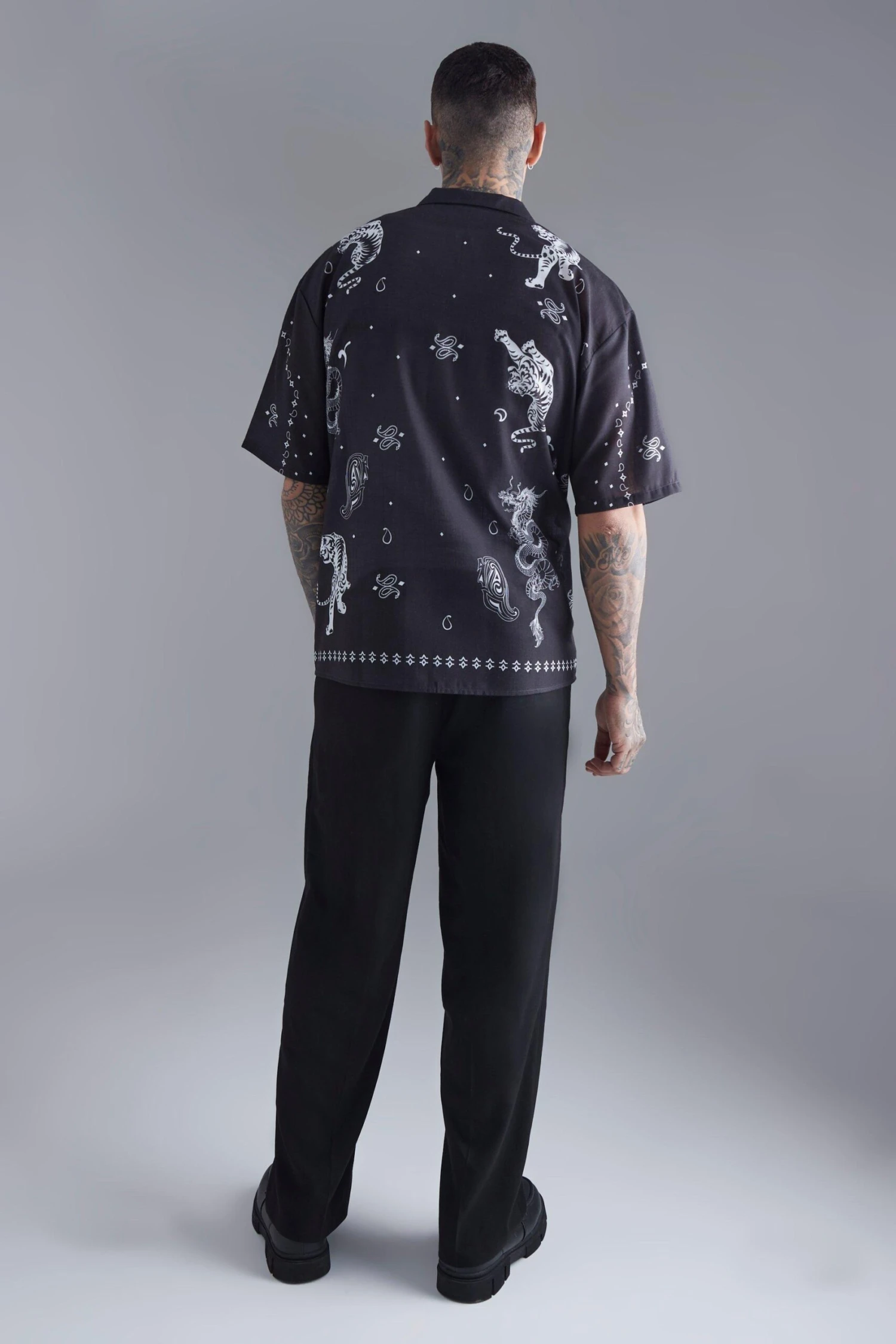 Chemise Oversize à Imprimé Dragon 2 Chemise Oversize à Imprimé Dragon – Image 2